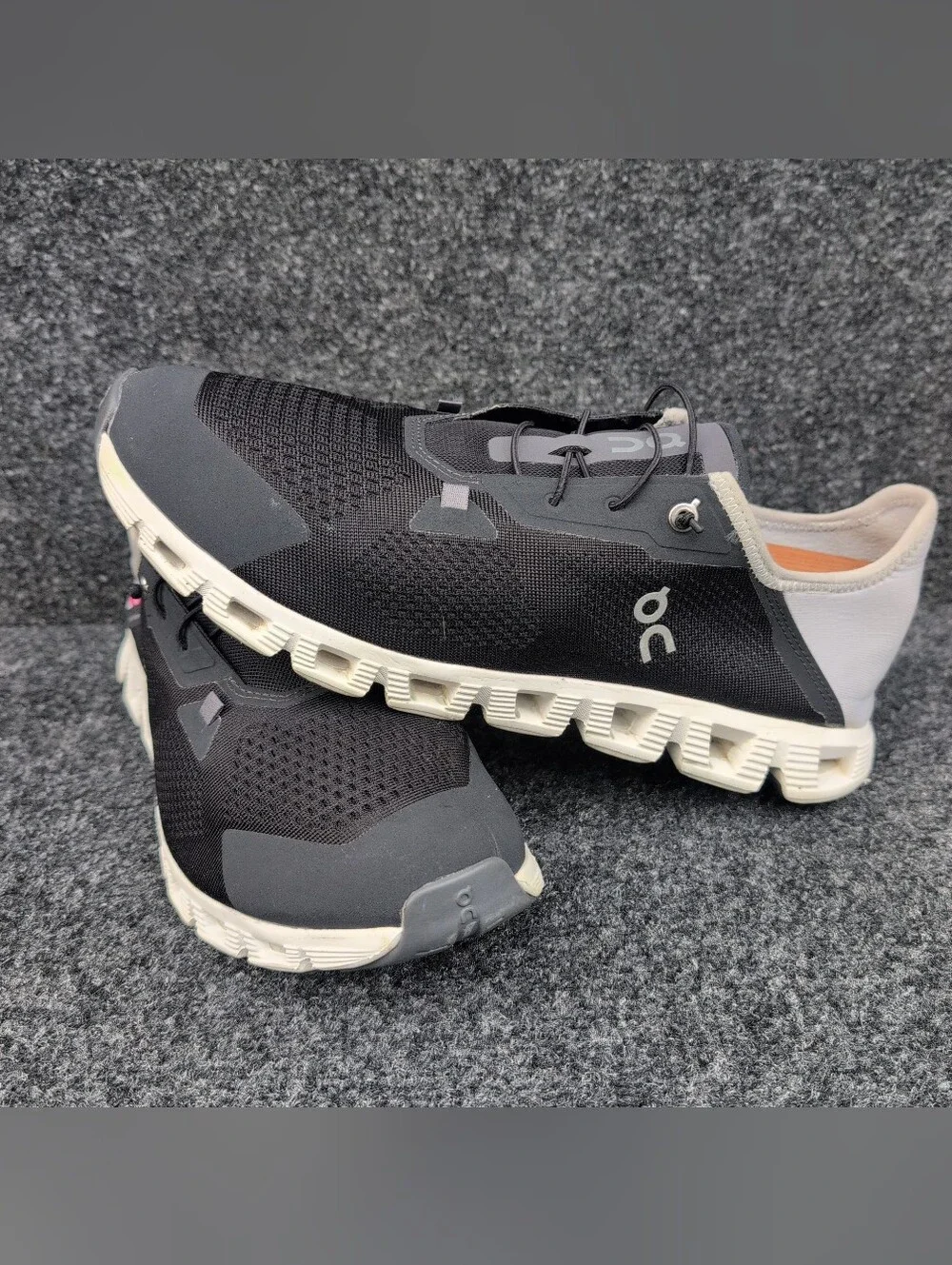 On Cloud 5 Coast Shoes Mens 11.5 Black Gray Athletic Running Walking Sneakers